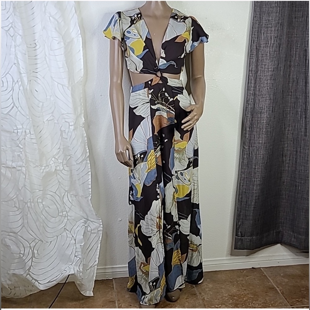Maxi Dress Size Small Brown Creme Floral Print Cut Out Middrift Flutter Sleeves